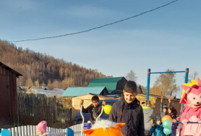 Открытие детской игровой площадки в п. Известковый