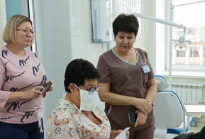Профориентация:  экскурсия школьников  в Амурскую стоматологическую поликлинику